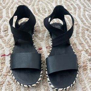 Sorel Ella ll Black Sandals Sz 9 EUC